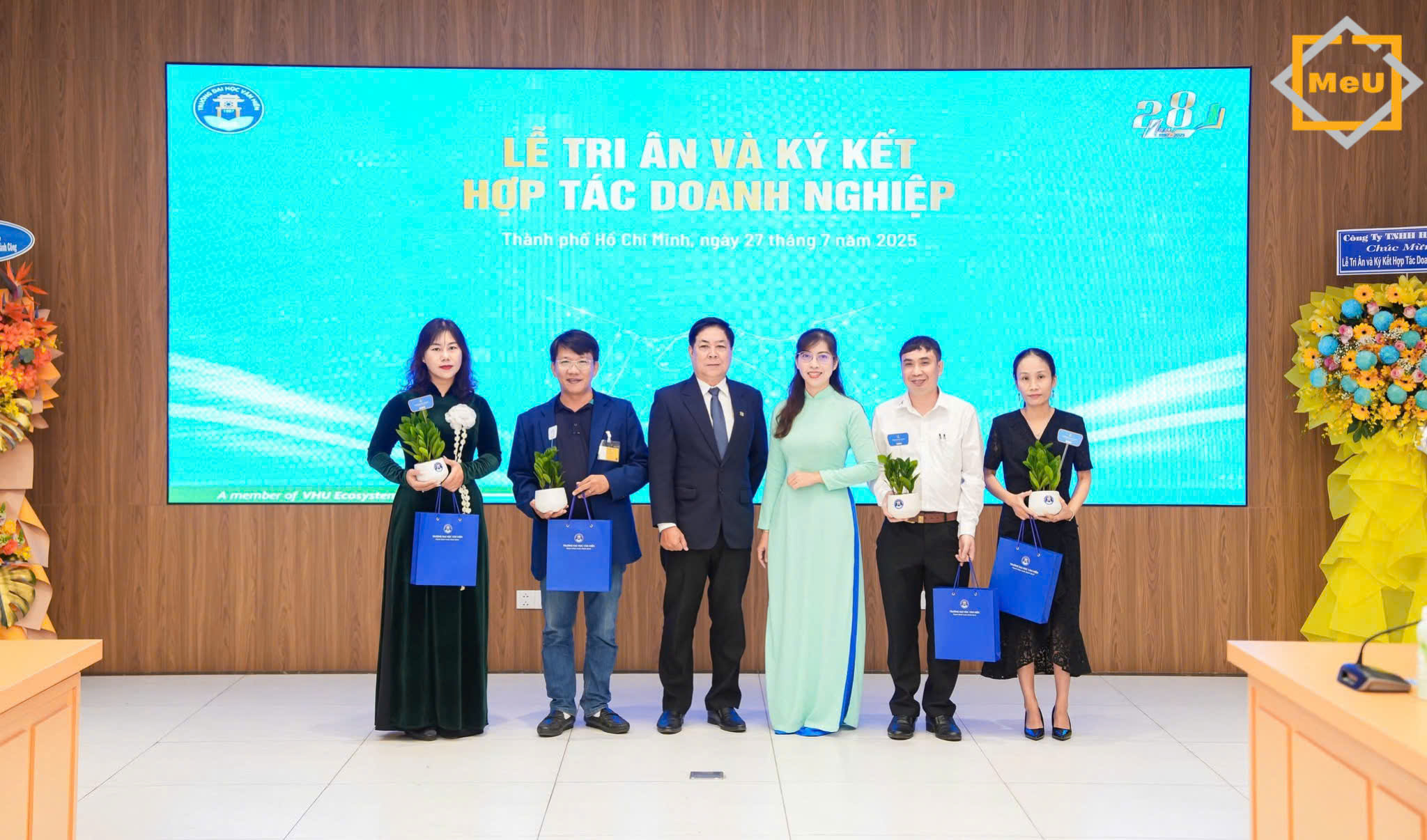 Le-tri-an-va-ky-ket-hop-tac-doanh-nghiep-2025
